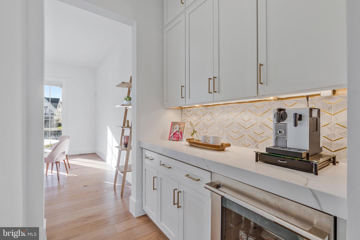 1353 MONITOR LN, MCLEAN, Virginia 22101, 6 Bedrooms Bedrooms, ,6 BathroomsBathrooms,Residential,For sale,1353 MONITOR LN,VAFX2277534 MLS # VAFX2277534 1353 MONITOR LN, MCLEAN, Virginia 22101, 6 Bedrooms Bedrooms, ,6 BathroomsBathrooms,Residential,For sale,1353 MONITOR LN,VAFX2277534 MLS # VAFX2277534