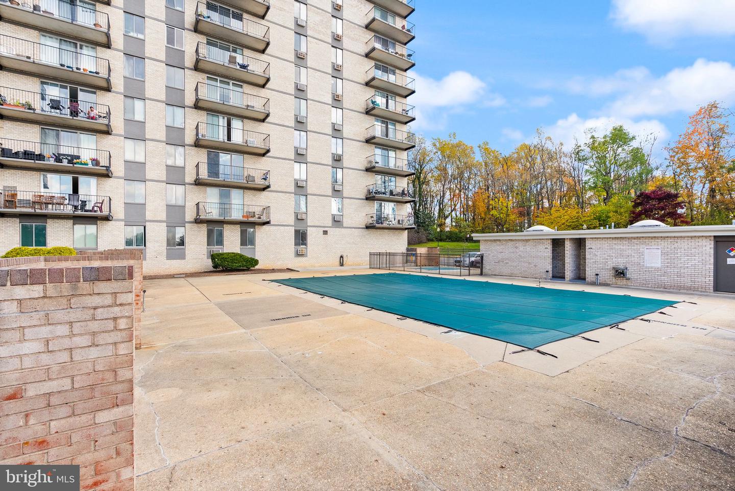 3245 RIO DR #608, FALLS CHURCH, Virginia 22041, 2 Bedrooms Bedrooms, 4 Rooms Rooms,1 BathroomBathrooms,Residential,For sale,3245 RIO DR #608,VAFX2277630 MLS # VAFX2277630