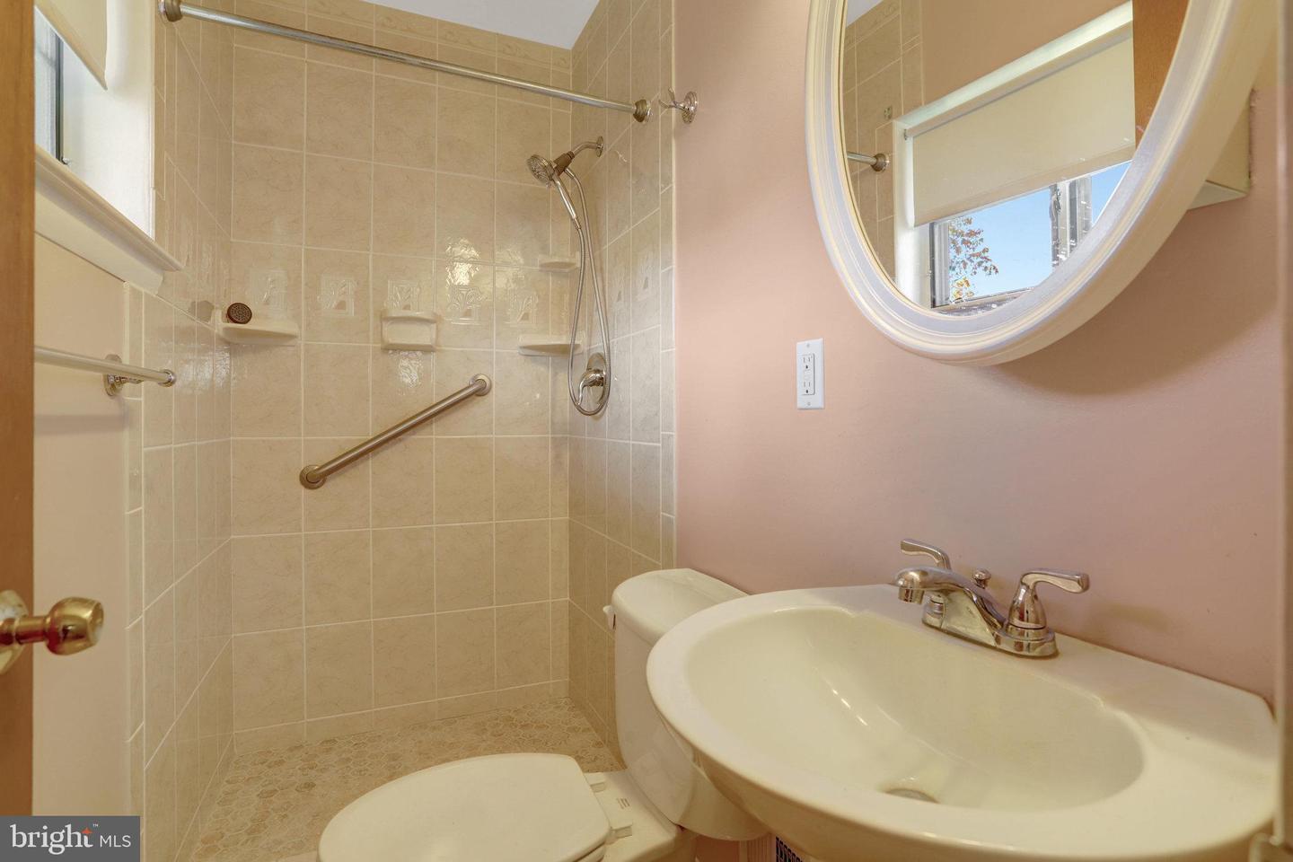 6928 RUSKIN ST, SPRINGFIELD, Virginia 22150, 3 Bedrooms Bedrooms, ,2 BathroomsBathrooms,Residential,For sale,6928 RUSKIN ST,VAFX2277782 MLS # VAFX2277782