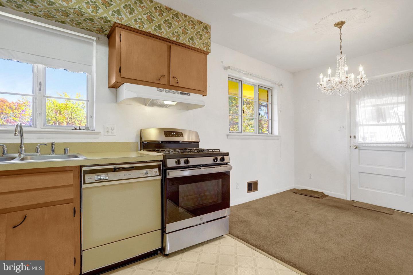 6928 RUSKIN ST, SPRINGFIELD, Virginia 22150, 3 Bedrooms Bedrooms, ,2 BathroomsBathrooms,Residential,For sale,6928 RUSKIN ST,VAFX2277782 MLS # VAFX2277782