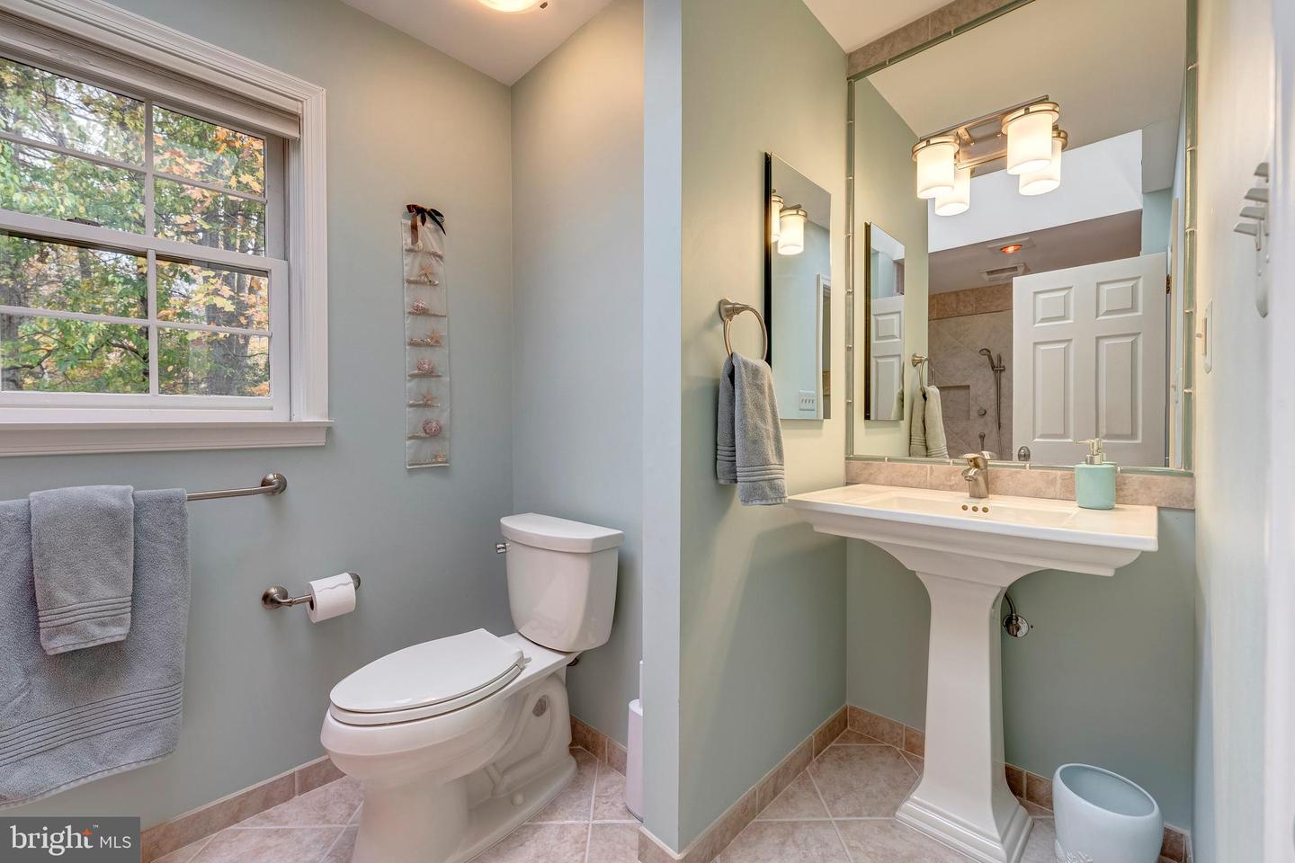 9132 ERMANTRUDE CT, VIENNA, Virginia 22182, 4 Bedrooms Bedrooms, ,3 BathroomsBathrooms,Residential,For sale,9132 ERMANTRUDE CT,VAFX2277792 MLS # VAFX2277792 9132 ERMANTRUDE CT, VIENNA, Virginia 22182, 4 Bedrooms Bedrooms, ,3 BathroomsBathrooms,Residential,For sale,9132 ERMANTRUDE CT,VAFX2277792 MLS # VAFX2277792