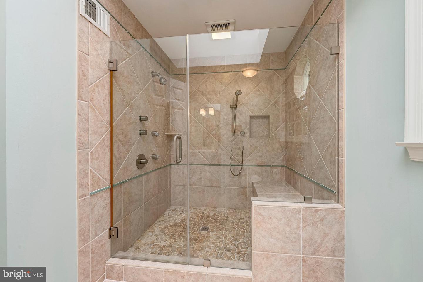 9132 ERMANTRUDE CT, VIENNA, Virginia 22182, 4 Bedrooms Bedrooms, ,3 BathroomsBathrooms,Residential,For sale,9132 ERMANTRUDE CT,VAFX2277792 MLS # VAFX2277792 9132 ERMANTRUDE CT, VIENNA, Virginia 22182, 4 Bedrooms Bedrooms, ,3 BathroomsBathrooms,Residential,For sale,9132 ERMANTRUDE CT,VAFX2277792 MLS # VAFX2277792