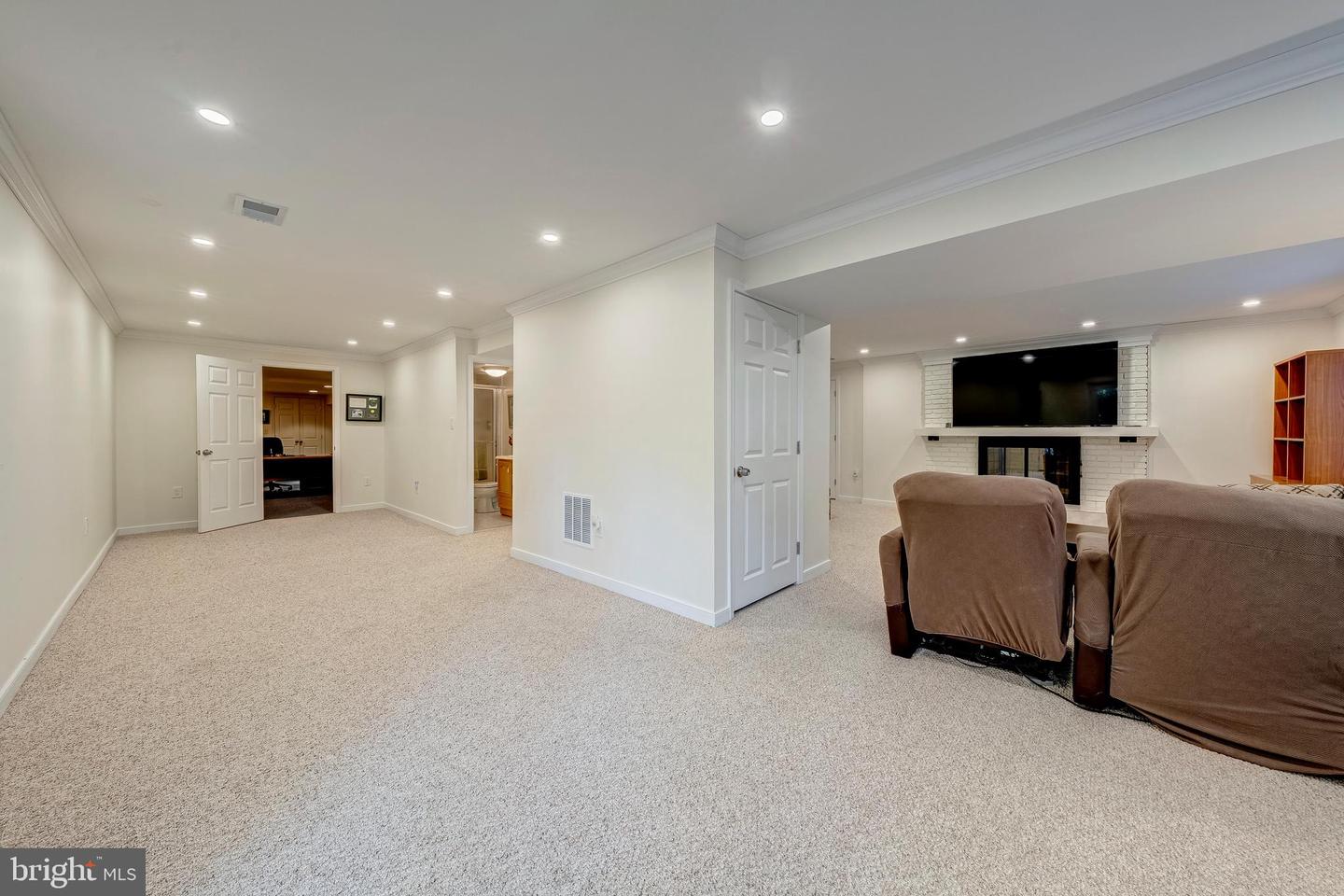 9132 ERMANTRUDE CT, VIENNA, Virginia 22182, 4 Bedrooms Bedrooms, ,3 BathroomsBathrooms,Residential,For sale,9132 ERMANTRUDE CT,VAFX2277792 MLS # VAFX2277792 9132 ERMANTRUDE CT, VIENNA, Virginia 22182, 4 Bedrooms Bedrooms, ,3 BathroomsBathrooms,Residential,For sale,9132 ERMANTRUDE CT,VAFX2277792 MLS # VAFX2277792