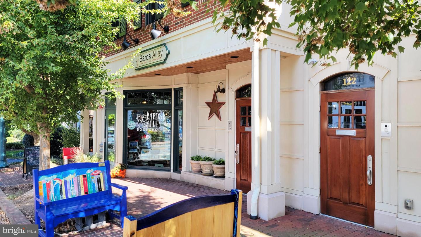 9132 ERMANTRUDE CT, VIENNA, Virginia 22182, 4 Bedrooms Bedrooms, ,3 BathroomsBathrooms,Residential,For sale,9132 ERMANTRUDE CT,VAFX2277792 MLS # VAFX2277792 9132 ERMANTRUDE CT, VIENNA, Virginia 22182, 4 Bedrooms Bedrooms, ,3 BathroomsBathrooms,Residential,For sale,9132 ERMANTRUDE CT,VAFX2277792 MLS # VAFX2277792