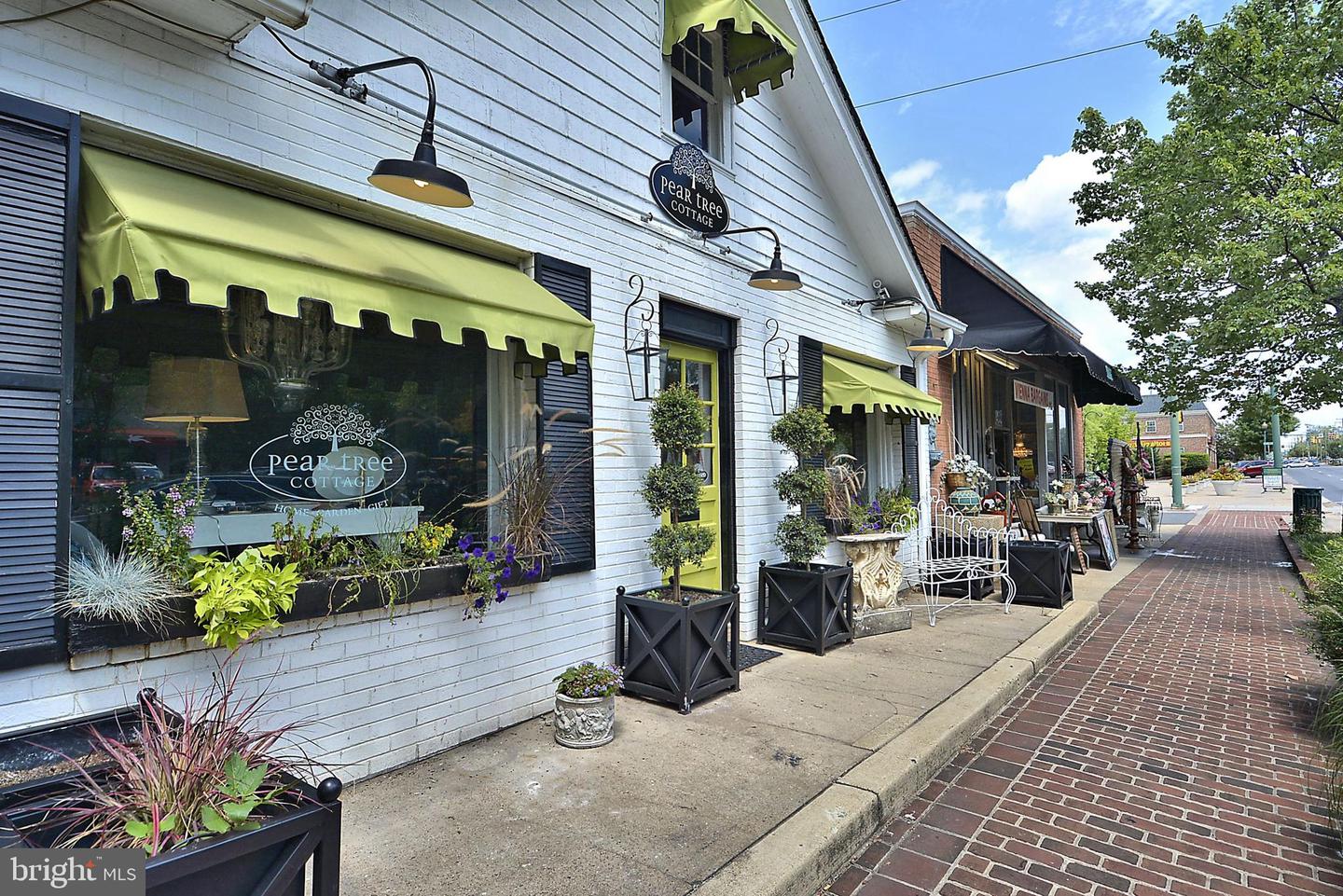 9132 ERMANTRUDE CT, VIENNA, Virginia 22182, 4 Bedrooms Bedrooms, ,3 BathroomsBathrooms,Residential,For sale,9132 ERMANTRUDE CT,VAFX2277792 MLS # VAFX2277792 9132 ERMANTRUDE CT, VIENNA, Virginia 22182, 4 Bedrooms Bedrooms, ,3 BathroomsBathrooms,Residential,For sale,9132 ERMANTRUDE CT,VAFX2277792 MLS # VAFX2277792