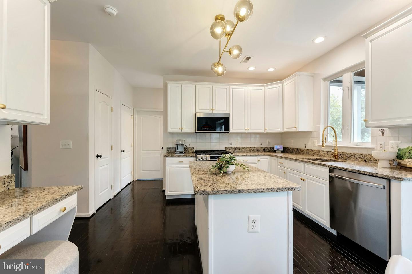 21581 KOUROS CT, ASHBURN, Virginia 20147, 5 Bedrooms Bedrooms, ,3 BathroomsBathrooms,Residential,For sale,21581 KOUROS CT,VALO2110566 MLS # VALO2110566