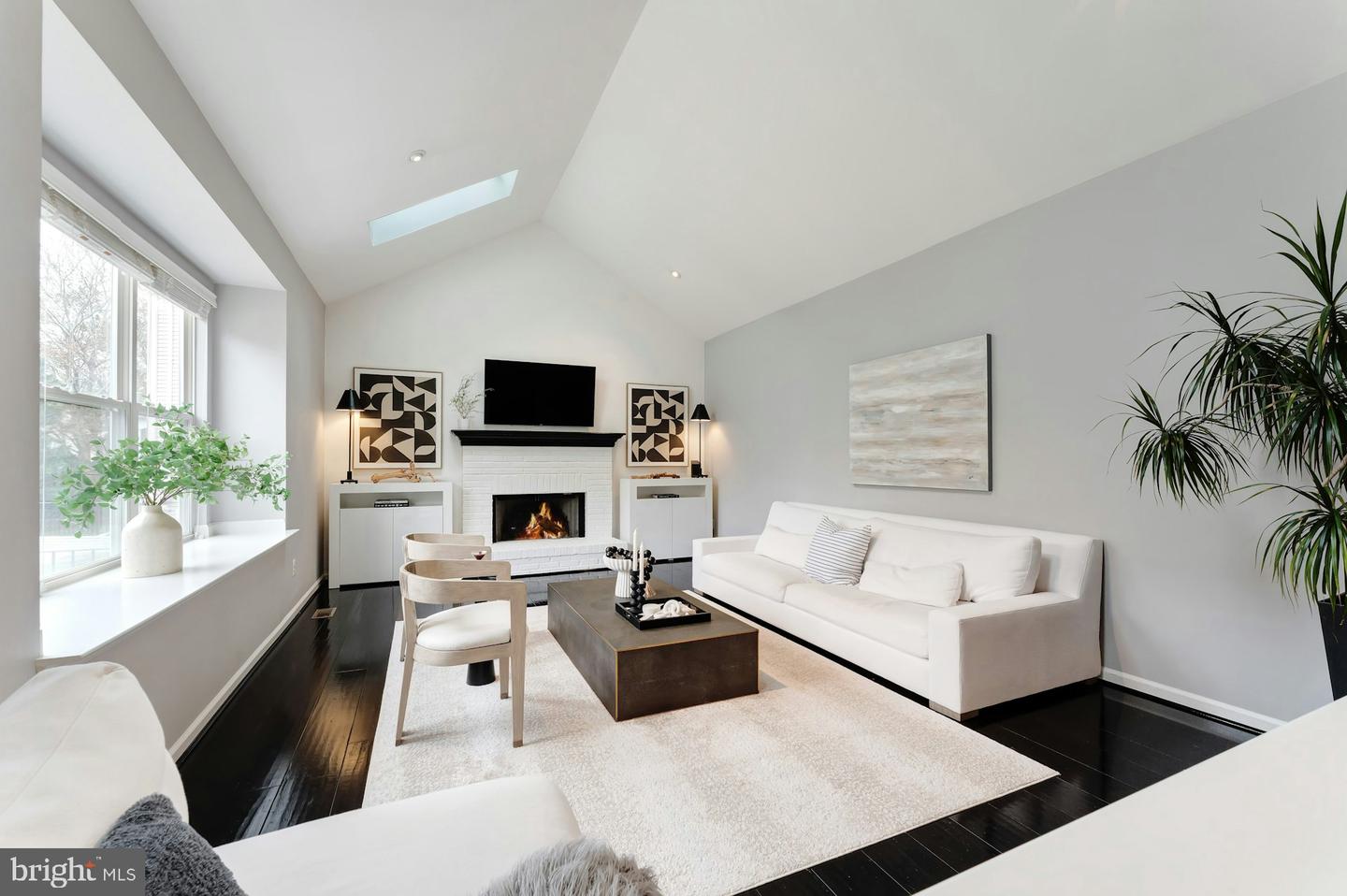 21581 KOUROS CT, ASHBURN, Virginia 20147, 5 Bedrooms Bedrooms, ,3 BathroomsBathrooms,Residential,For sale,21581 KOUROS CT,VALO2110566 MLS # VALO2110566