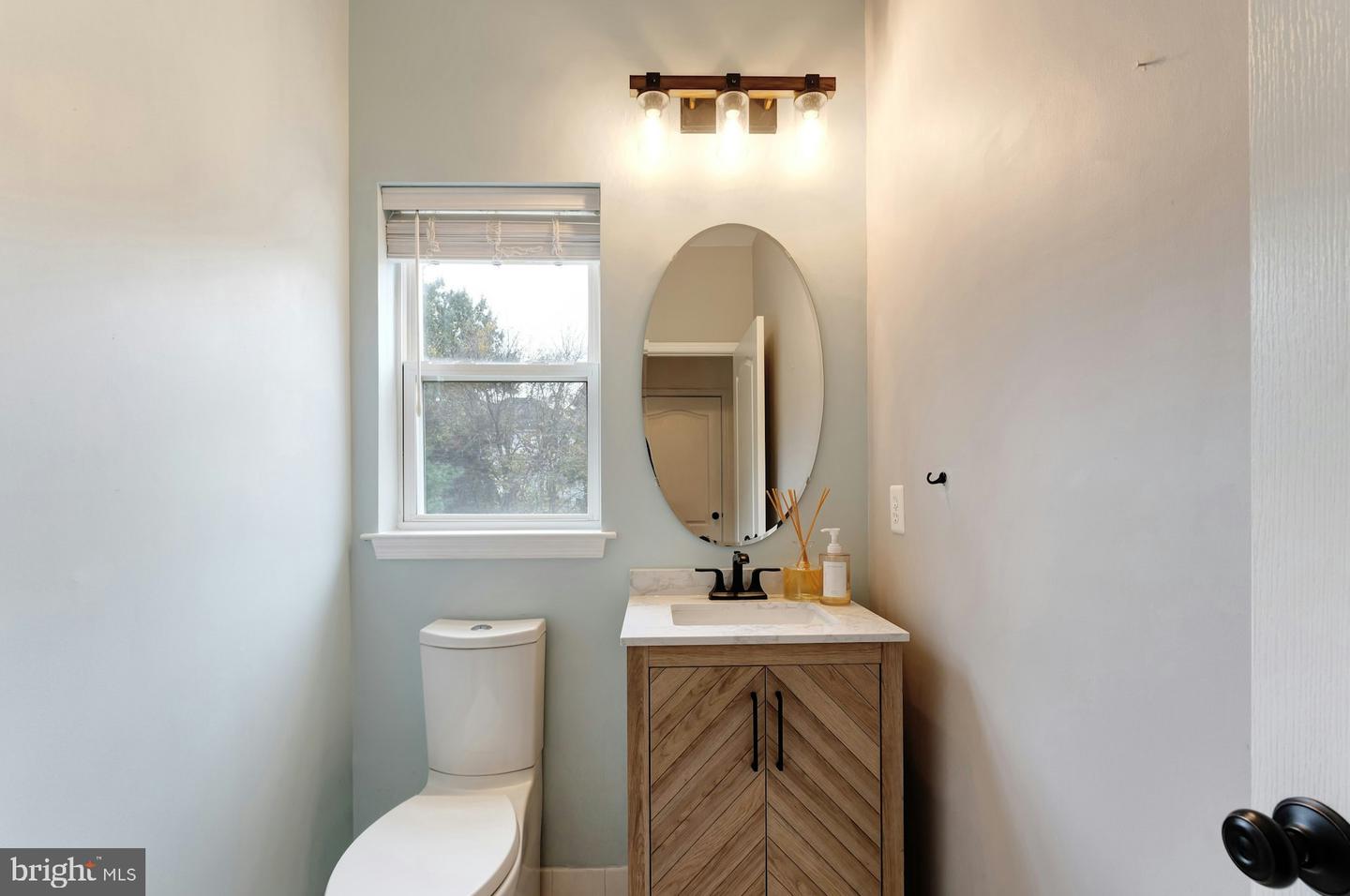 21581 KOUROS CT, ASHBURN, Virginia 20147, 5 Bedrooms Bedrooms, ,3 BathroomsBathrooms,Residential,For sale,21581 KOUROS CT,VALO2110566 MLS # VALO2110566