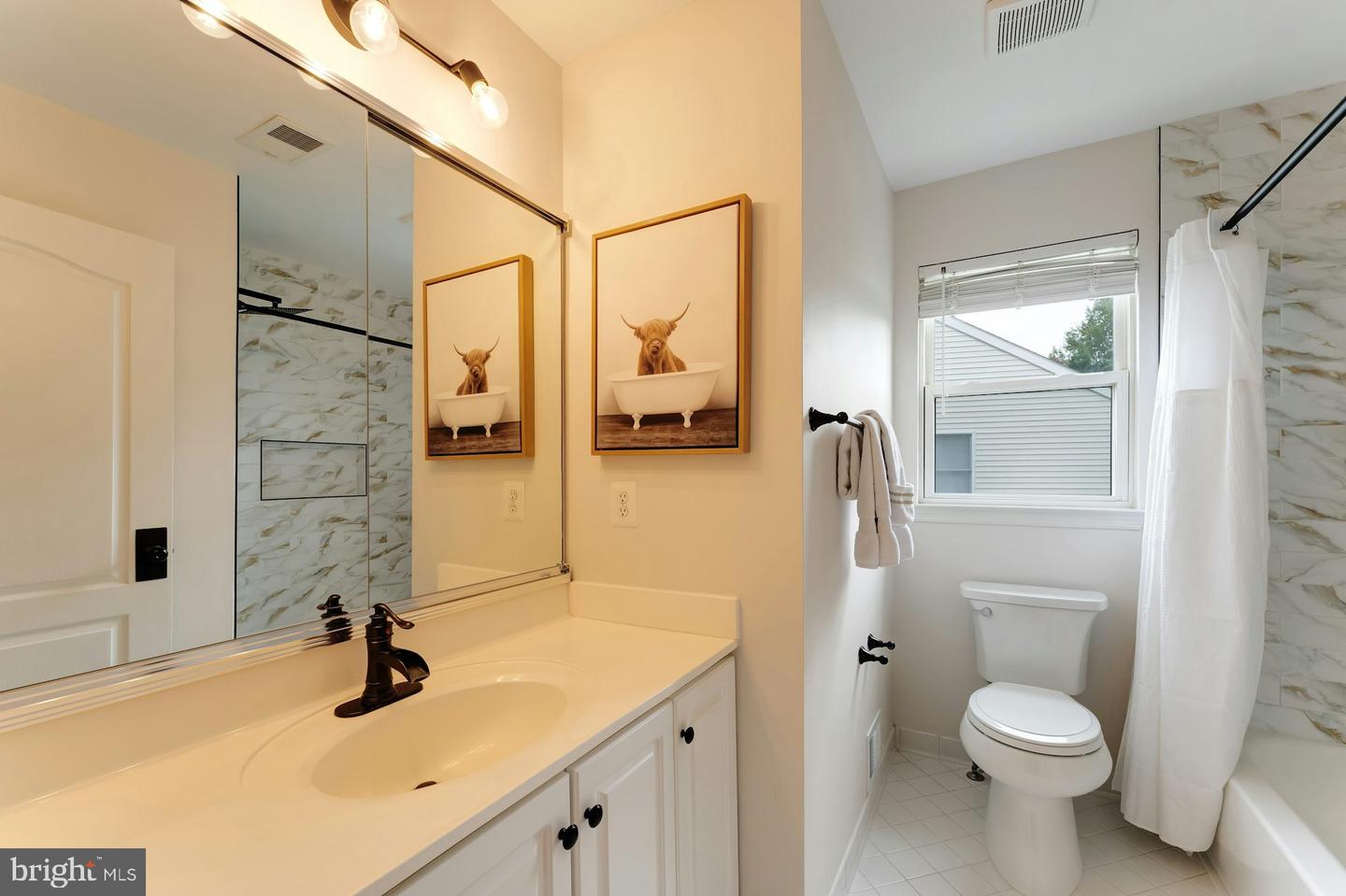 21581 KOUROS CT, ASHBURN, Virginia 20147, 5 Bedrooms Bedrooms, ,3 BathroomsBathrooms,Residential,For sale,21581 KOUROS CT,VALO2110566 MLS # VALO2110566