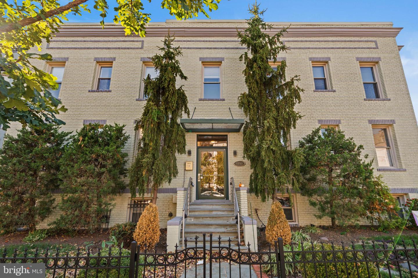 1718 1ST ST NW #8, WASHINGTON, District Of Columbia 20001, 2 Bedrooms Bedrooms, ,1 BathroomBathrooms,Residential,For sale,1718 1ST ST NW #8,DCDC2230388 MLS # DCDC2230388