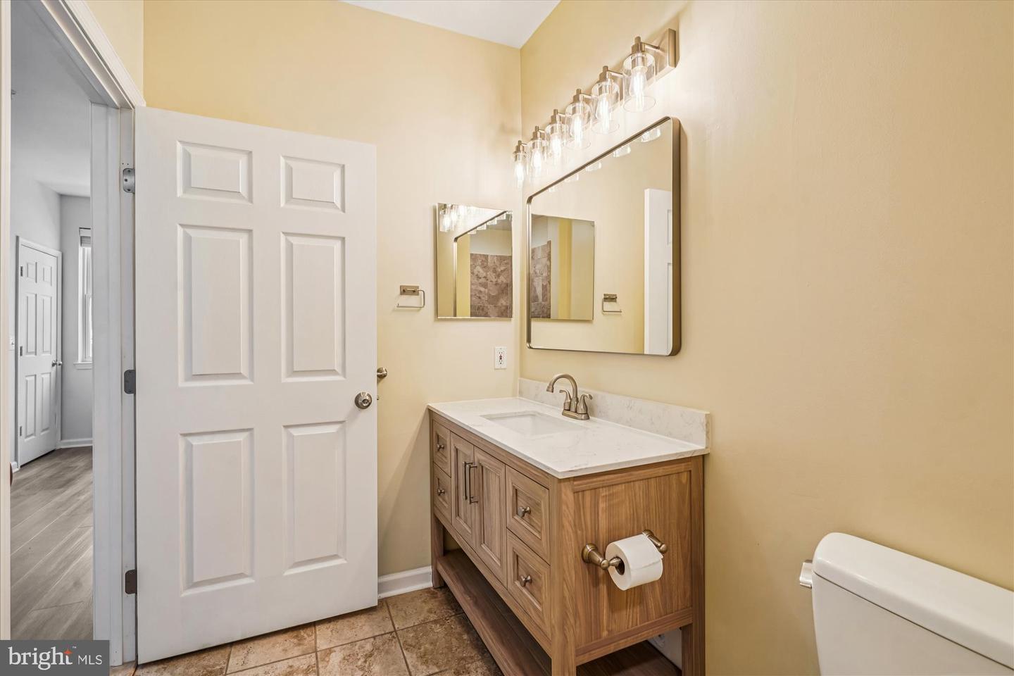 9490 VIRGINIA CENTER BLVD #130, VIENNA, Virginia 22181, 2 Bedrooms Bedrooms, ,2 BathroomsBathrooms,Residential,For sale,9490 VIRGINIA CENTER BLVD #130,VAFX2277836 MLS # VAFX2277836
