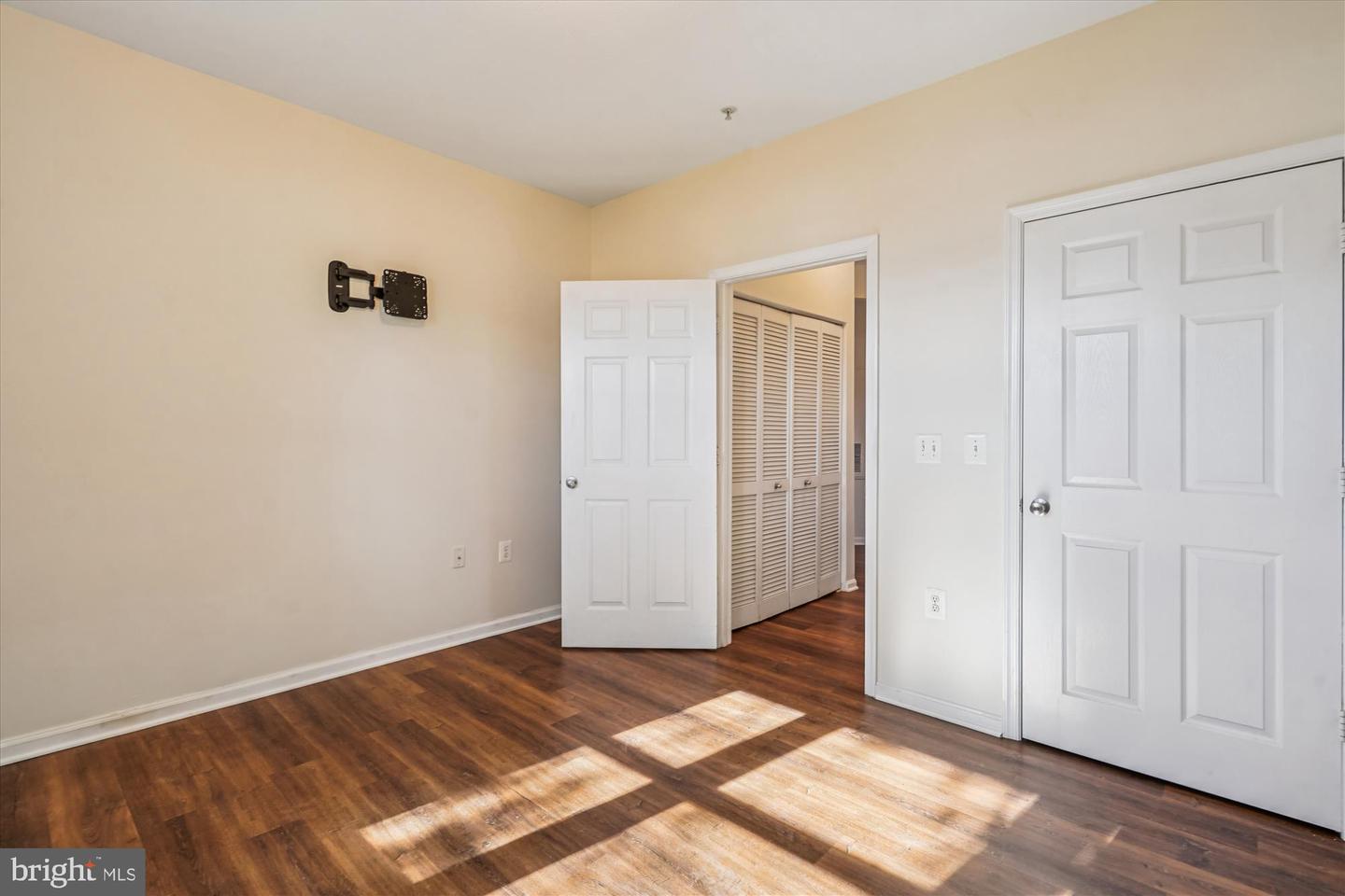9490 VIRGINIA CENTER BLVD #130, VIENNA, Virginia 22181, 2 Bedrooms Bedrooms, ,2 BathroomsBathrooms,Residential,For sale,9490 VIRGINIA CENTER BLVD #130,VAFX2277836 MLS # VAFX2277836