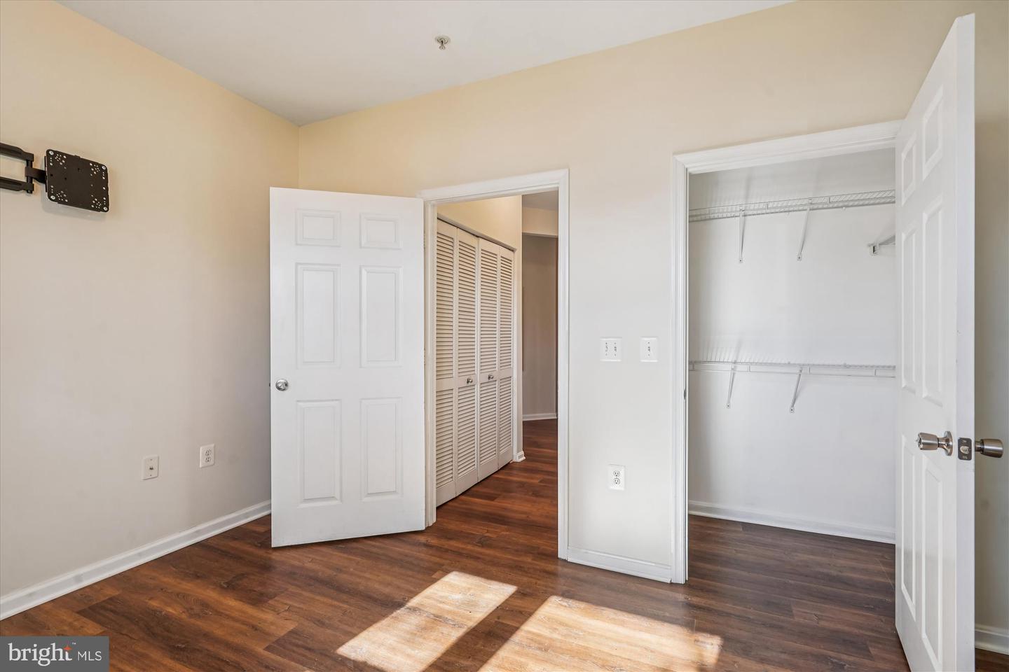 9490 VIRGINIA CENTER BLVD #130, VIENNA, Virginia 22181, 2 Bedrooms Bedrooms, ,2 BathroomsBathrooms,Residential,For sale,9490 VIRGINIA CENTER BLVD #130,VAFX2277836 MLS # VAFX2277836