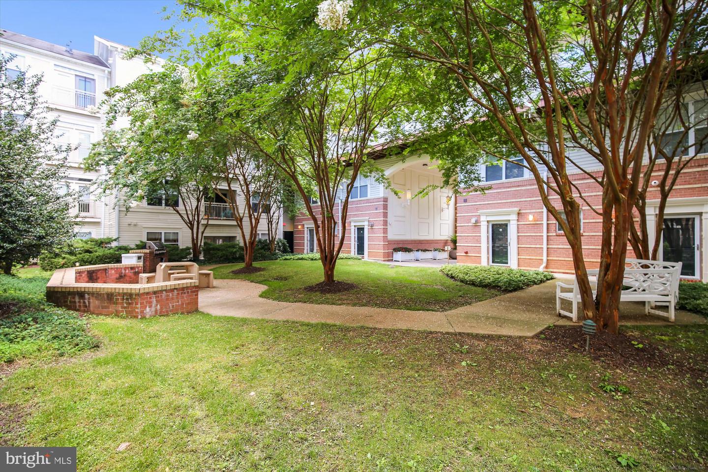 9490 VIRGINIA CENTER BLVD #130, VIENNA, Virginia 22181, 2 Bedrooms Bedrooms, ,2 BathroomsBathrooms,Residential,For sale,9490 VIRGINIA CENTER BLVD #130,VAFX2277836 MLS # VAFX2277836