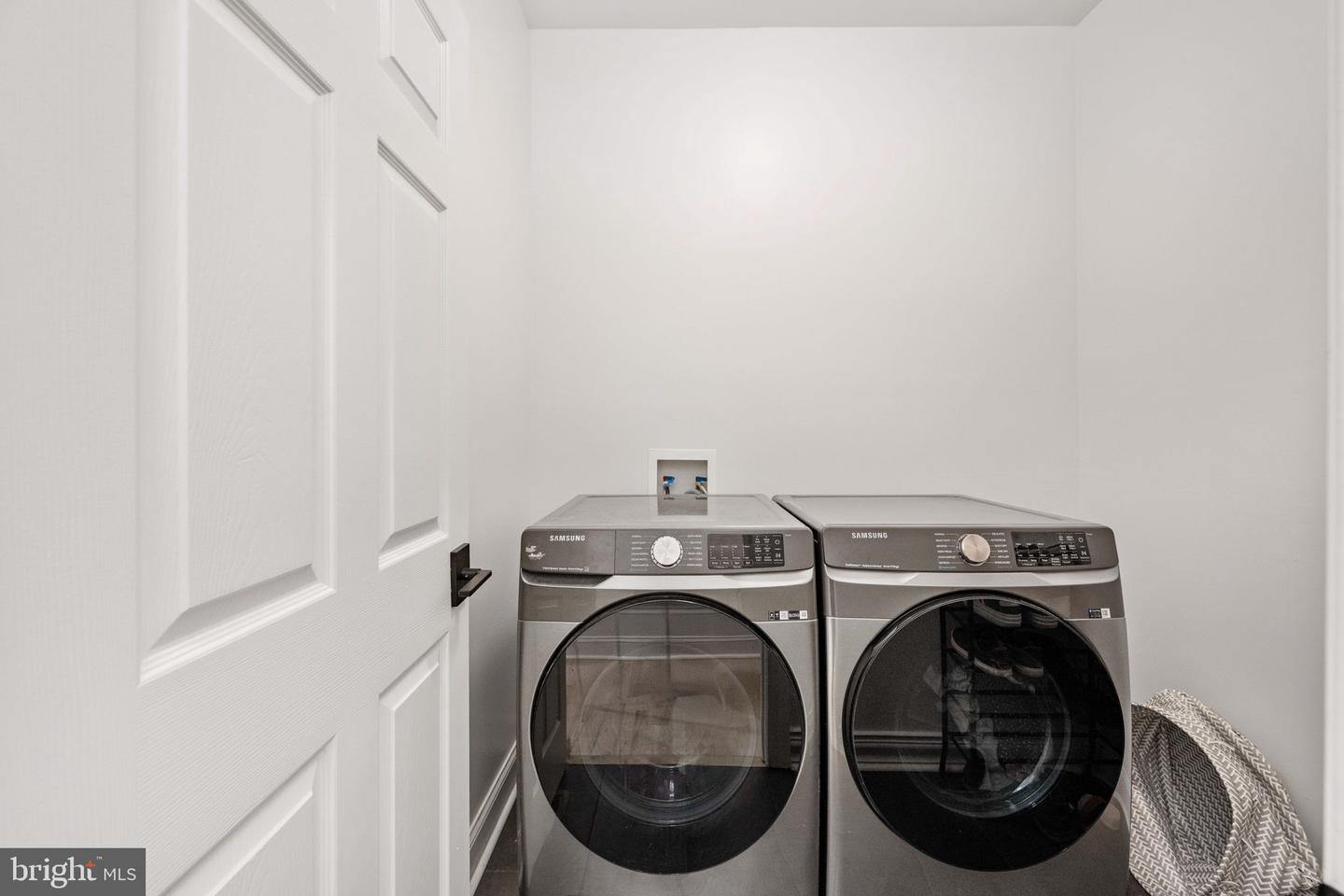 10816 CHATHAM RIDGE WAY, SPOTSYLVANIA, Virginia 22551, 3 Bedrooms Bedrooms, ,2 BathroomsBathrooms,Residential,For sale,10816 CHATHAM RIDGE WAY,VASP2037432 MLS # VASP2037432