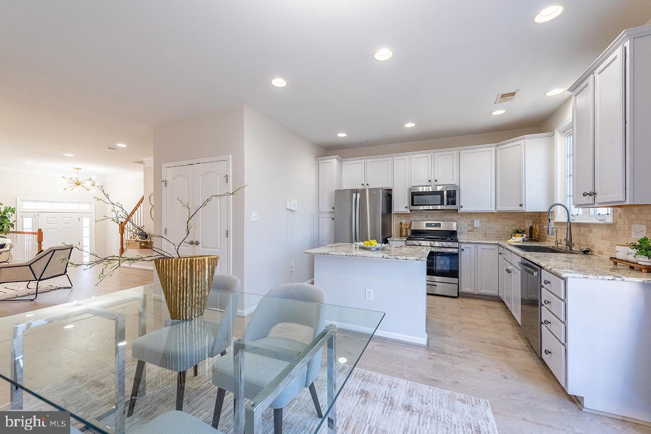 20657 MAITLAND TER, ASHBURN, Virginia 20147, 3 Bedrooms Bedrooms, ,3 BathroomsBathrooms,Residential,For sale,20657 MAITLAND TER,VALO2110556 MLS # VALO2110556