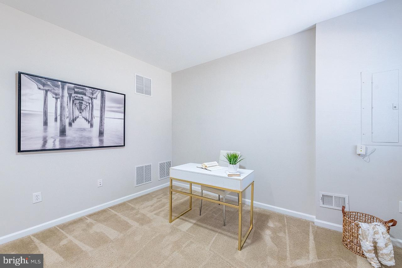 20657 MAITLAND TER, ASHBURN, Virginia 20147, 3 Bedrooms Bedrooms, ,3 BathroomsBathrooms,Residential,For sale,20657 MAITLAND TER,VALO2110556 MLS # VALO2110556