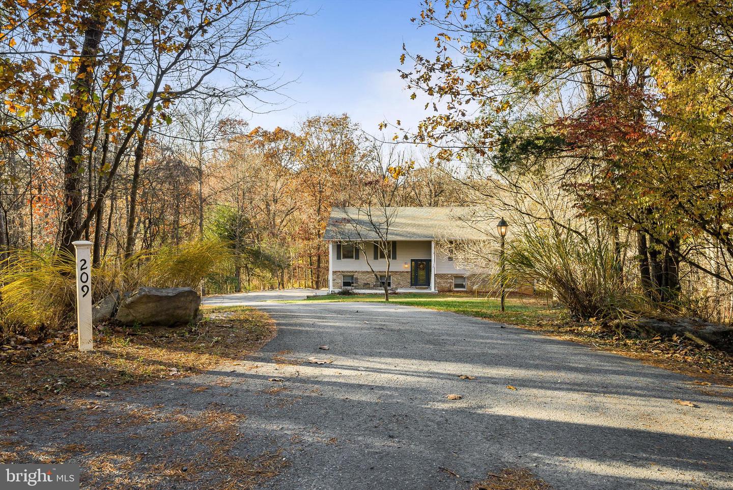 209 RAINTREE RD, VERONA, Virginia 24482, 3 Bedrooms Bedrooms, ,3 BathroomsBathrooms,Residential,For sale,209 RAINTREE RD,VAAG2002704 MLS # VAAG2002704