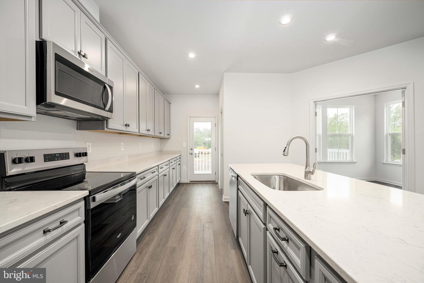 10114 QUEENS WAY, MANASSAS, Virginia 20110, 4 Bedrooms Bedrooms, ,3 BathroomsBathrooms,Residential,For sale,10114 QUEENS WAY,VAMN2009648 MLS # VAMN2009648