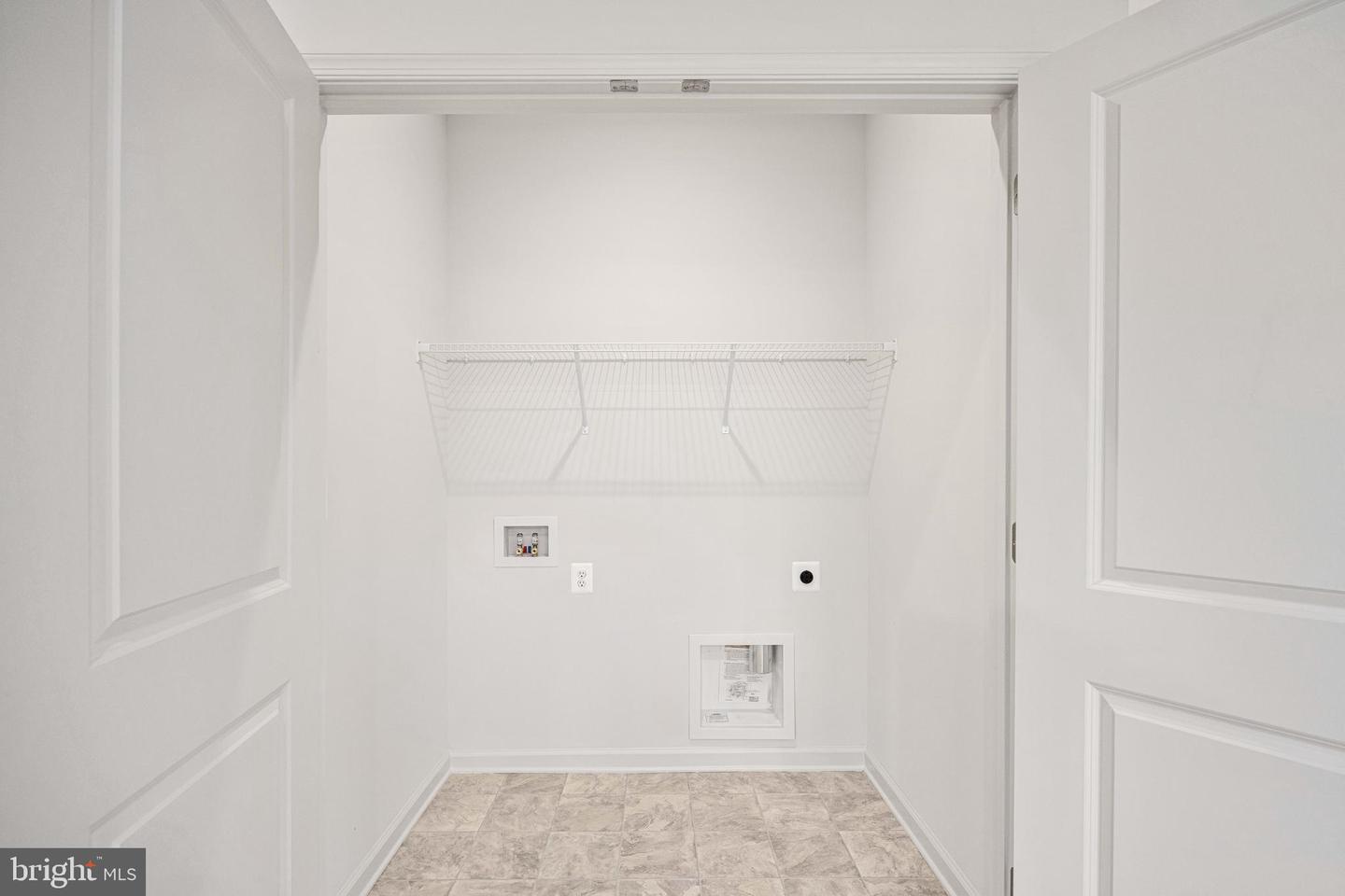 10114 QUEENS WAY, MANASSAS, Virginia 20110, 4 Bedrooms Bedrooms, ,3 BathroomsBathrooms,Residential,For sale,10114 QUEENS WAY,VAMN2009648 MLS # VAMN2009648