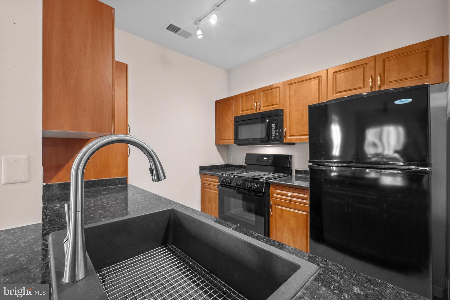 12925 CENTRE PARK CIR #304, HERNDON, Virginia 20171, 2 Bedrooms Bedrooms, 5 Rooms Rooms,2 BathroomsBathrooms,Residential,For sale,12925 CENTRE PARK CIR #304,VAFX2277550 MLS # VAFX2277550 12925 CENTRE PARK CIR #304, HERNDON, Virginia 20171, 2 Bedrooms Bedrooms, 5 Rooms Rooms,2 BathroomsBathrooms,Residential,For sale,12925 CENTRE PARK CIR #304,VAFX2277550 MLS # VAFX2277550