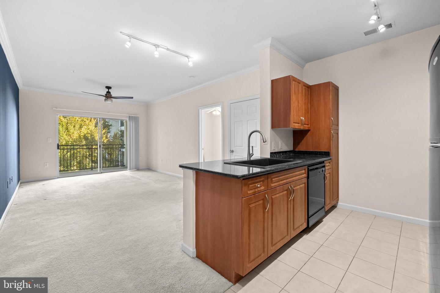 12925 CENTRE PARK CIR #304, HERNDON, Virginia 20171, 2 Bedrooms Bedrooms, 5 Rooms Rooms,2 BathroomsBathrooms,Residential,For sale,12925 CENTRE PARK CIR #304,VAFX2277550 MLS # VAFX2277550 12925 CENTRE PARK CIR #304, HERNDON, Virginia 20171, 2 Bedrooms Bedrooms, 5 Rooms Rooms,2 BathroomsBathrooms,Residential,For sale,12925 CENTRE PARK CIR #304,VAFX2277550 MLS # VAFX2277550