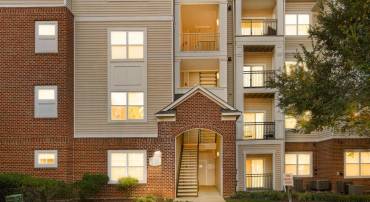 12925 CENTRE PARK CIR #304, HERNDON, Virginia 20171, 2 Bedrooms Bedrooms, 5 Rooms Rooms,2 BathroomsBathrooms,Residential,For sale,12925 CENTRE PARK CIR #304,VAFX2277550 MLS # VAFX2277550