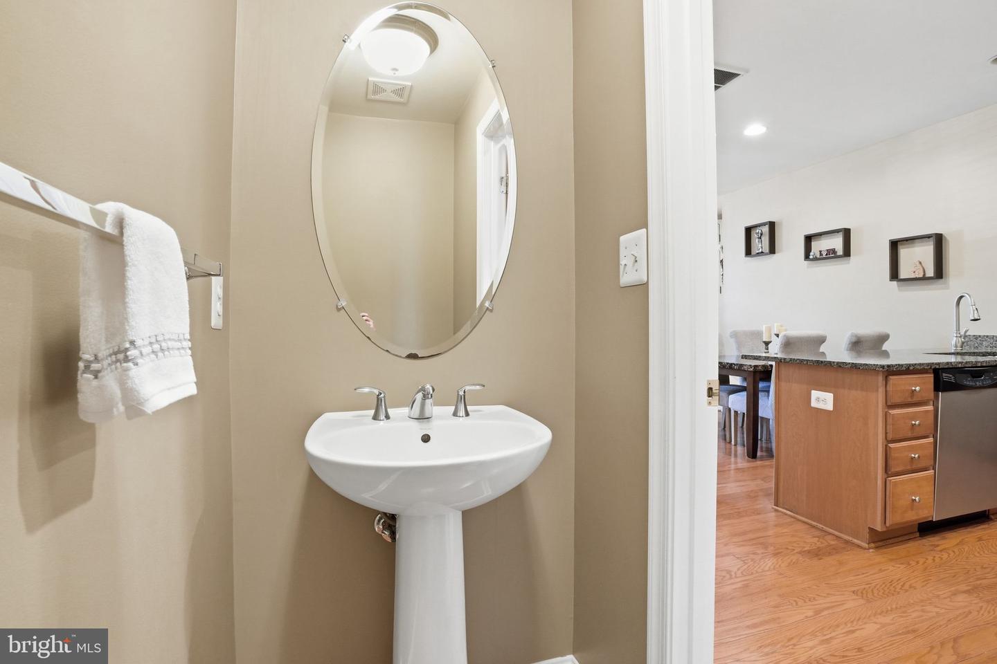 8013 CRESCENT PARK DR, GAINESVILLE, Virginia 20155, 3 Bedrooms Bedrooms, 5 Rooms Rooms,2 BathroomsBathrooms,Residential,For sale,8013 CRESCENT PARK DR,VAPW2107248 MLS # VAPW2107248