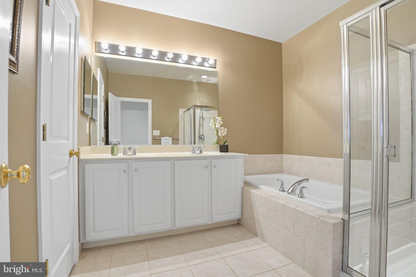 8013 CRESCENT PARK DR, GAINESVILLE, Virginia 20155, 3 Bedrooms Bedrooms, 5 Rooms Rooms,2 BathroomsBathrooms,Residential,For sale,8013 CRESCENT PARK DR,VAPW2107248 MLS # VAPW2107248