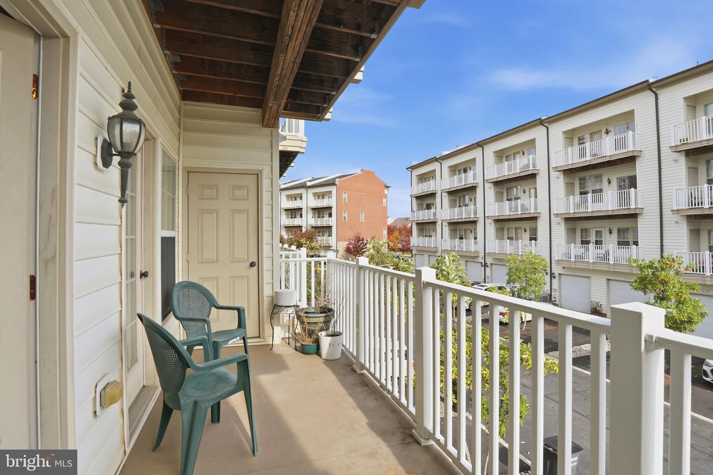 8013 CRESCENT PARK DR, GAINESVILLE, Virginia 20155, 3 Bedrooms Bedrooms, 5 Rooms Rooms,2 BathroomsBathrooms,Residential,For sale,8013 CRESCENT PARK DR,VAPW2107248 MLS # VAPW2107248