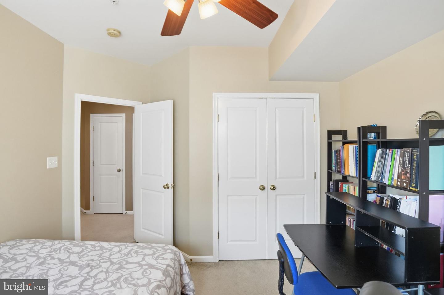 8013 CRESCENT PARK DR, GAINESVILLE, Virginia 20155, 3 Bedrooms Bedrooms, 5 Rooms Rooms,2 BathroomsBathrooms,Residential,For sale,8013 CRESCENT PARK DR,VAPW2107248 MLS # VAPW2107248