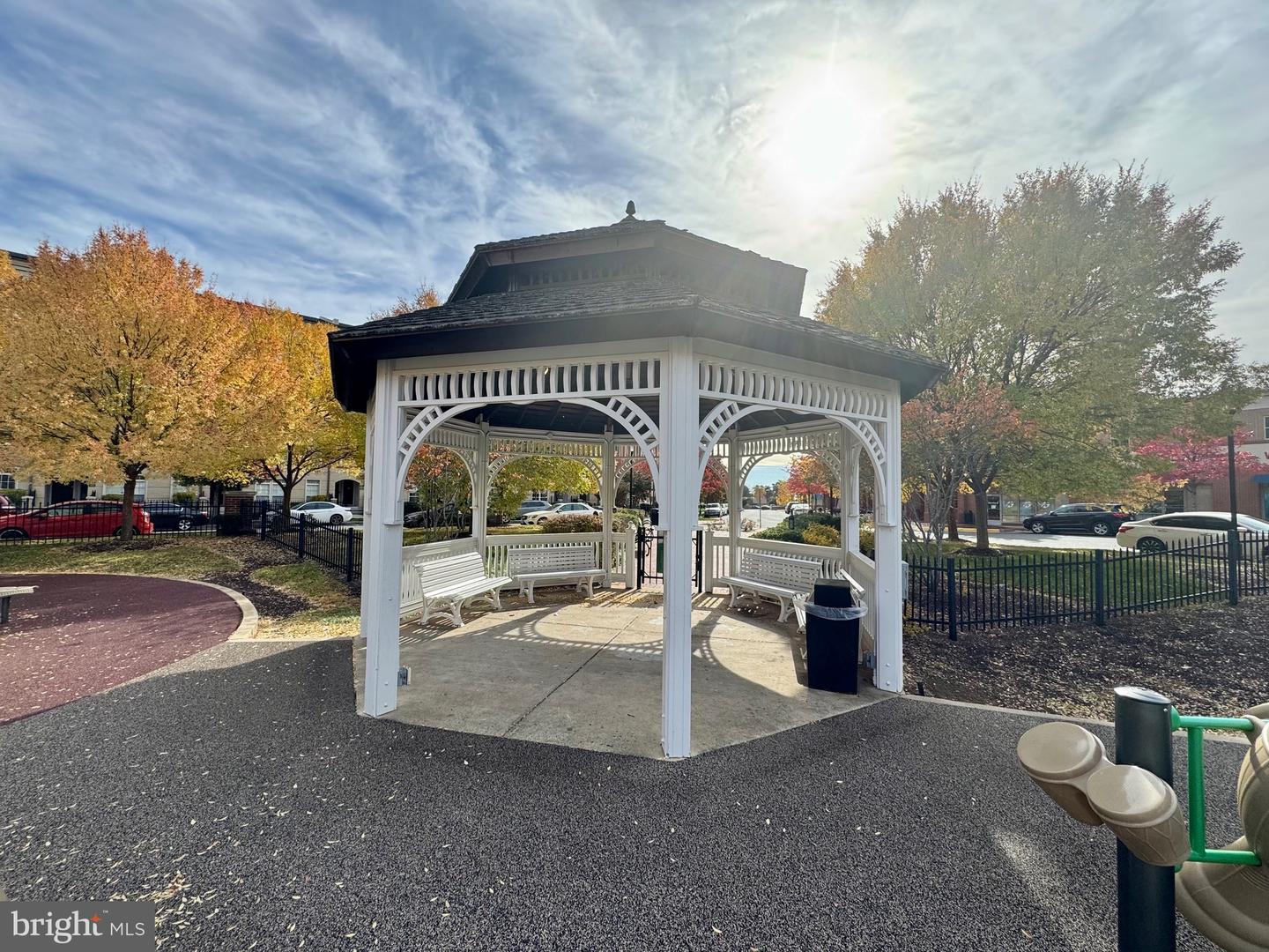 8013 CRESCENT PARK DR, GAINESVILLE, Virginia 20155, 3 Bedrooms Bedrooms, 5 Rooms Rooms,2 BathroomsBathrooms,Residential,For sale,8013 CRESCENT PARK DR,VAPW2107248 MLS # VAPW2107248