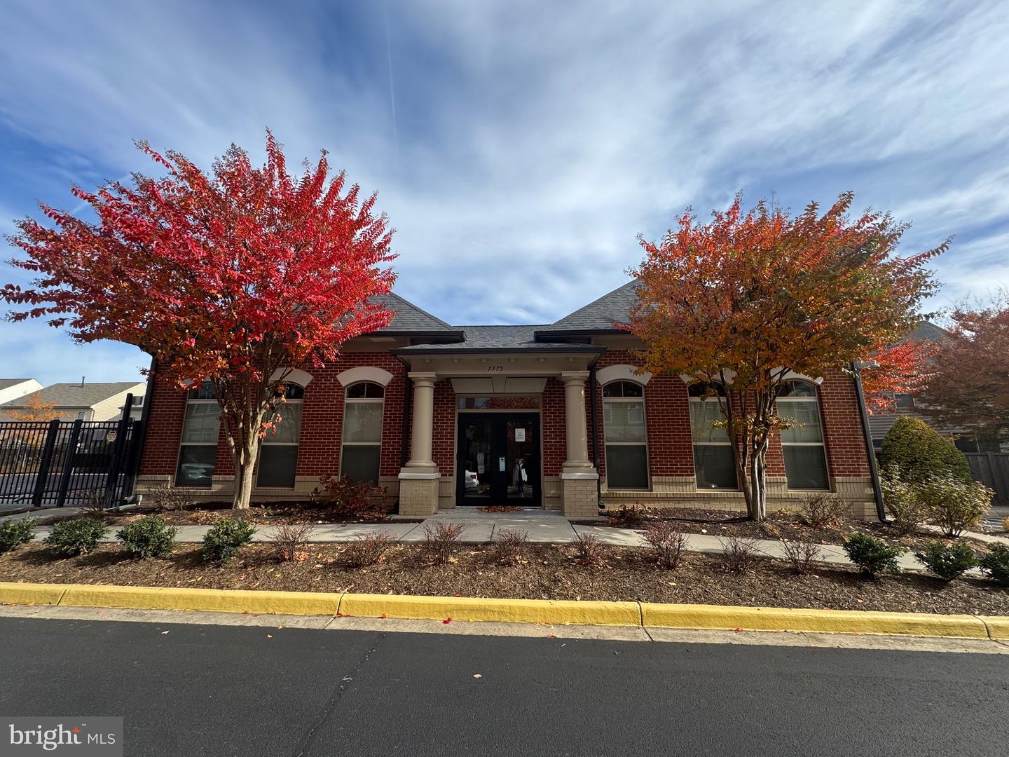 8013 CRESCENT PARK DR, GAINESVILLE, Virginia 20155, 3 Bedrooms Bedrooms, 5 Rooms Rooms,2 BathroomsBathrooms,Residential,For sale,8013 CRESCENT PARK DR,VAPW2107248 MLS # VAPW2107248