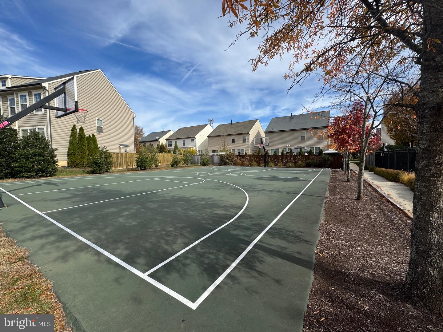 8013 CRESCENT PARK DR, GAINESVILLE, Virginia 20155, 3 Bedrooms Bedrooms, 5 Rooms Rooms,2 BathroomsBathrooms,Residential,For sale,8013 CRESCENT PARK DR,VAPW2107248 MLS # VAPW2107248