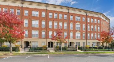 8013 CRESCENT PARK DR, GAINESVILLE, Virginia 20155, 3 Bedrooms Bedrooms, 5 Rooms Rooms,2 BathroomsBathrooms,Residential,For sale,8013 CRESCENT PARK DR,VAPW2107248 MLS # VAPW2107248