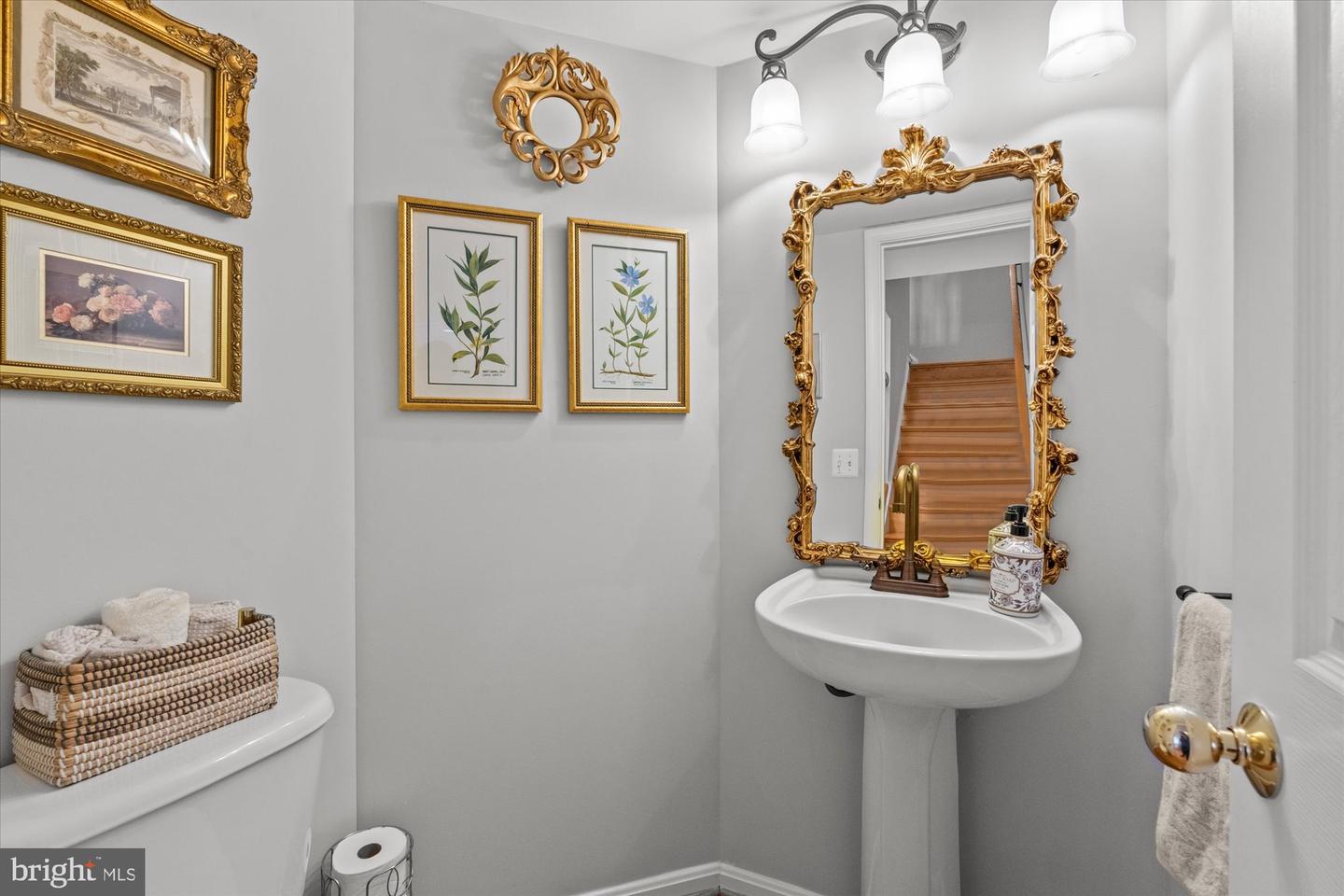 326 CAMERON STATION BLVD, ALEXANDRIA, Virginia 22304, 4 Bedrooms Bedrooms, ,3 BathroomsBathrooms,Residential,For sale,326 CAMERON STATION BLVD,VAAX2051486 MLS # VAAX2051486