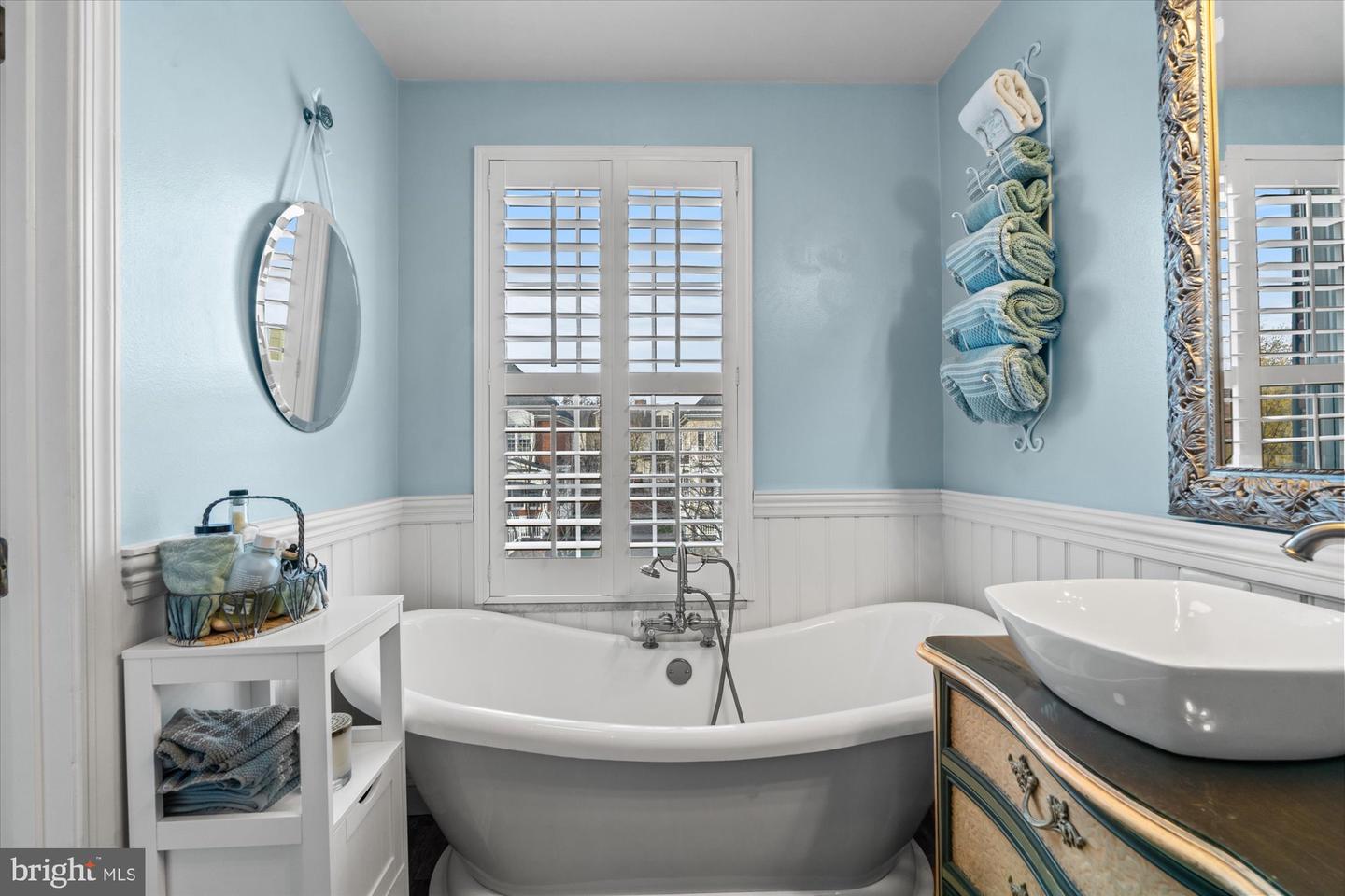 326 CAMERON STATION BLVD, ALEXANDRIA, Virginia 22304, 4 Bedrooms Bedrooms, ,3 BathroomsBathrooms,Residential,For sale,326 CAMERON STATION BLVD,VAAX2051486 MLS # VAAX2051486