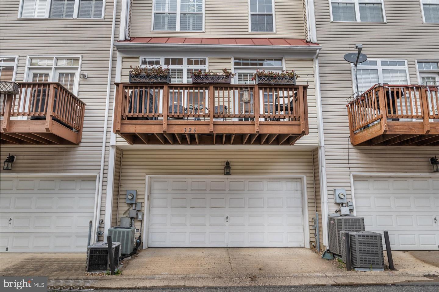 326 CAMERON STATION BLVD, ALEXANDRIA, Virginia 22304, 4 Bedrooms Bedrooms, ,3 BathroomsBathrooms,Residential,For sale,326 CAMERON STATION BLVD,VAAX2051486 MLS # VAAX2051486