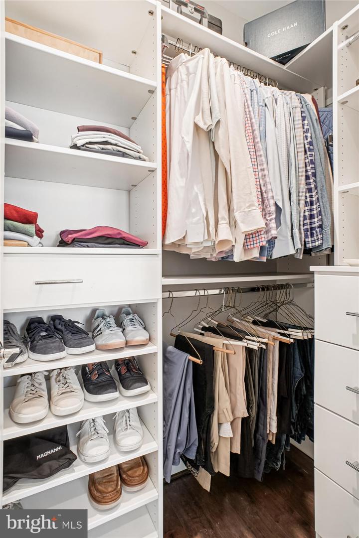 2824 RED STAR LN, ALEXANDRIA, Virginia 22303, 4 Bedrooms Bedrooms, 13 Rooms Rooms,3 BathroomsBathrooms,Residential,For sale,2824 RED STAR LN,VAFX2277942 MLS # VAFX2277942 2824 RED STAR LN, ALEXANDRIA, Virginia 22303, 4 Bedrooms Bedrooms, 13 Rooms Rooms,3 BathroomsBathrooms,Residential,For sale,2824 RED STAR LN,VAFX2277942 MLS # VAFX2277942