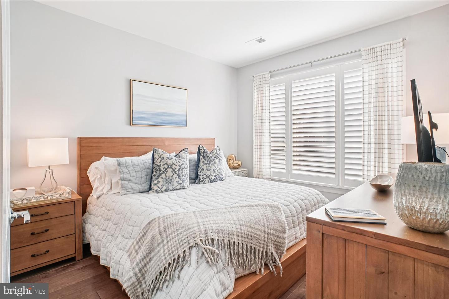 2824 RED STAR LN, ALEXANDRIA, Virginia 22303, 4 Bedrooms Bedrooms, 13 Rooms Rooms,3 BathroomsBathrooms,Residential,For sale,2824 RED STAR LN,VAFX2277942 MLS # VAFX2277942 2824 RED STAR LN, ALEXANDRIA, Virginia 22303, 4 Bedrooms Bedrooms, 13 Rooms Rooms,3 BathroomsBathrooms,Residential,For sale,2824 RED STAR LN,VAFX2277942 MLS # VAFX2277942