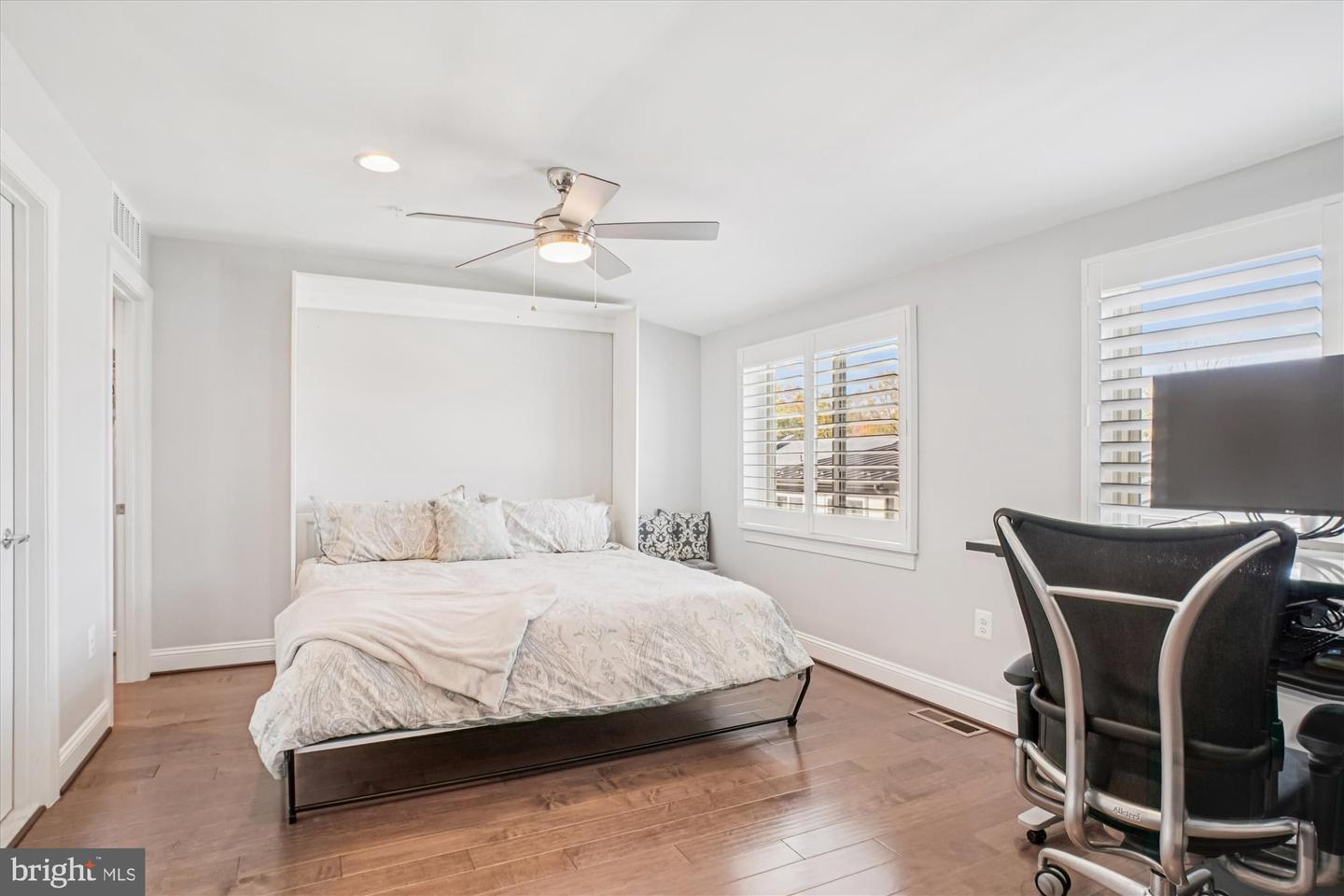 2824 RED STAR LN, ALEXANDRIA, Virginia 22303, 4 Bedrooms Bedrooms, 13 Rooms Rooms,3 BathroomsBathrooms,Residential,For sale,2824 RED STAR LN,VAFX2277942 MLS # VAFX2277942 2824 RED STAR LN, ALEXANDRIA, Virginia 22303, 4 Bedrooms Bedrooms, 13 Rooms Rooms,3 BathroomsBathrooms,Residential,For sale,2824 RED STAR LN,VAFX2277942 MLS # VAFX2277942