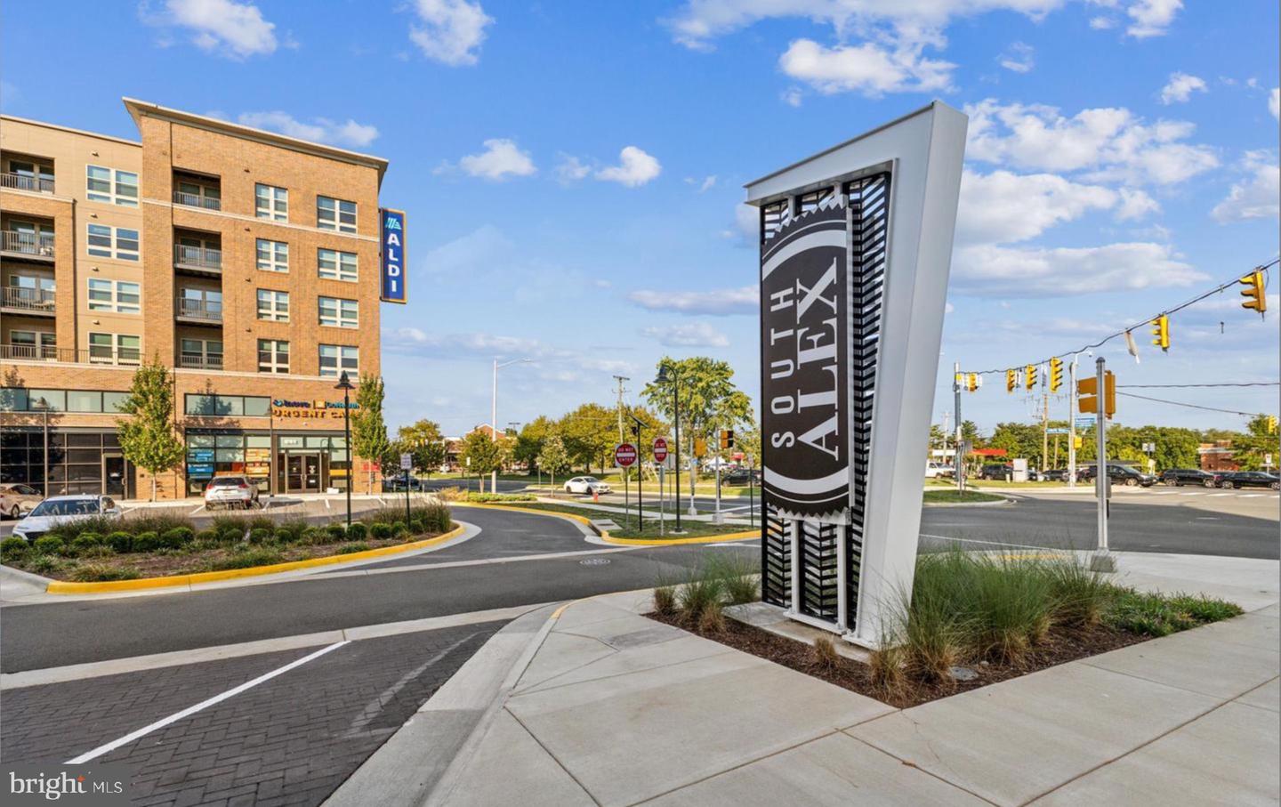 2824 RED STAR LN, ALEXANDRIA, Virginia 22303, 4 Bedrooms Bedrooms, 13 Rooms Rooms,3 BathroomsBathrooms,Residential,For sale,2824 RED STAR LN,VAFX2277942 MLS # VAFX2277942 2824 RED STAR LN, ALEXANDRIA, Virginia 22303, 4 Bedrooms Bedrooms, 13 Rooms Rooms,3 BathroomsBathrooms,Residential,For sale,2824 RED STAR LN,VAFX2277942 MLS # VAFX2277942