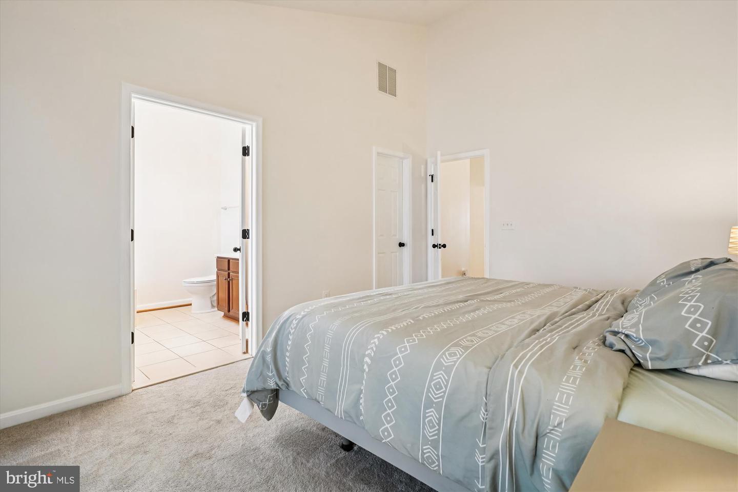 16879 SEA LAWN PL, WOODBRIDGE, Virginia 22191, 3 Bedrooms Bedrooms, ,3 BathroomsBathrooms,Residential,For sale,16879 SEA LAWN PL,VAPW2107344 MLS # VAPW2107344