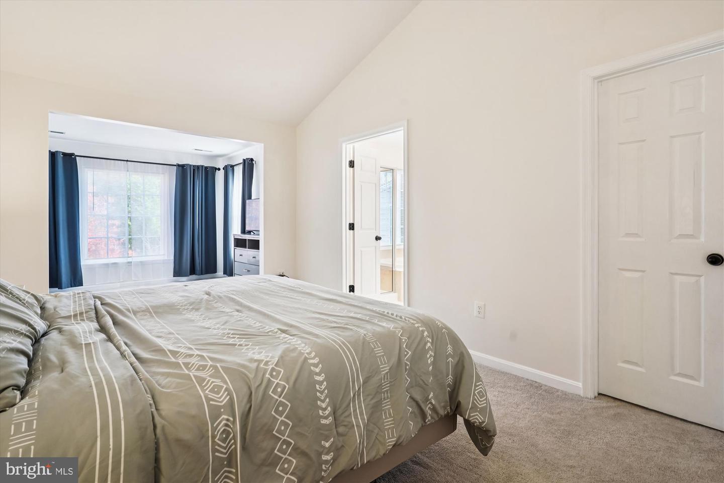 16879 SEA LAWN PL, WOODBRIDGE, Virginia 22191, 3 Bedrooms Bedrooms, ,3 BathroomsBathrooms,Residential,For sale,16879 SEA LAWN PL,VAPW2107344 MLS # VAPW2107344