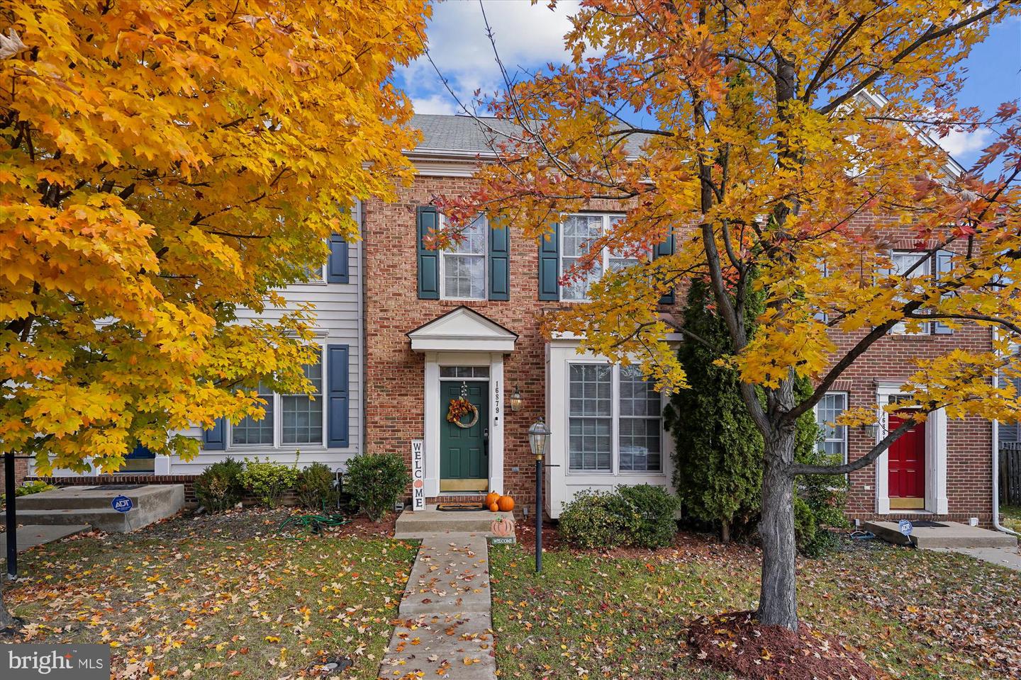 16879 SEA LAWN PL, WOODBRIDGE, Virginia 22191, 3 Bedrooms Bedrooms, ,3 BathroomsBathrooms,Residential,For sale,16879 SEA LAWN PL,VAPW2107344 MLS # VAPW2107344