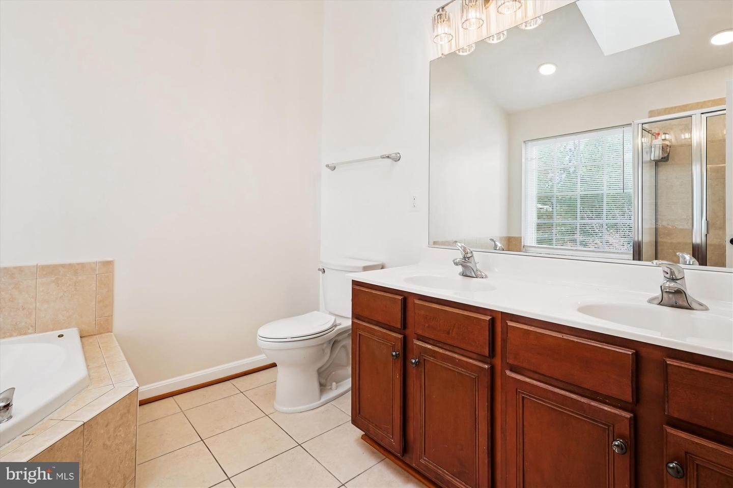 16879 SEA LAWN PL, WOODBRIDGE, Virginia 22191, 3 Bedrooms Bedrooms, ,3 BathroomsBathrooms,Residential,For sale,16879 SEA LAWN PL,VAPW2107344 MLS # VAPW2107344