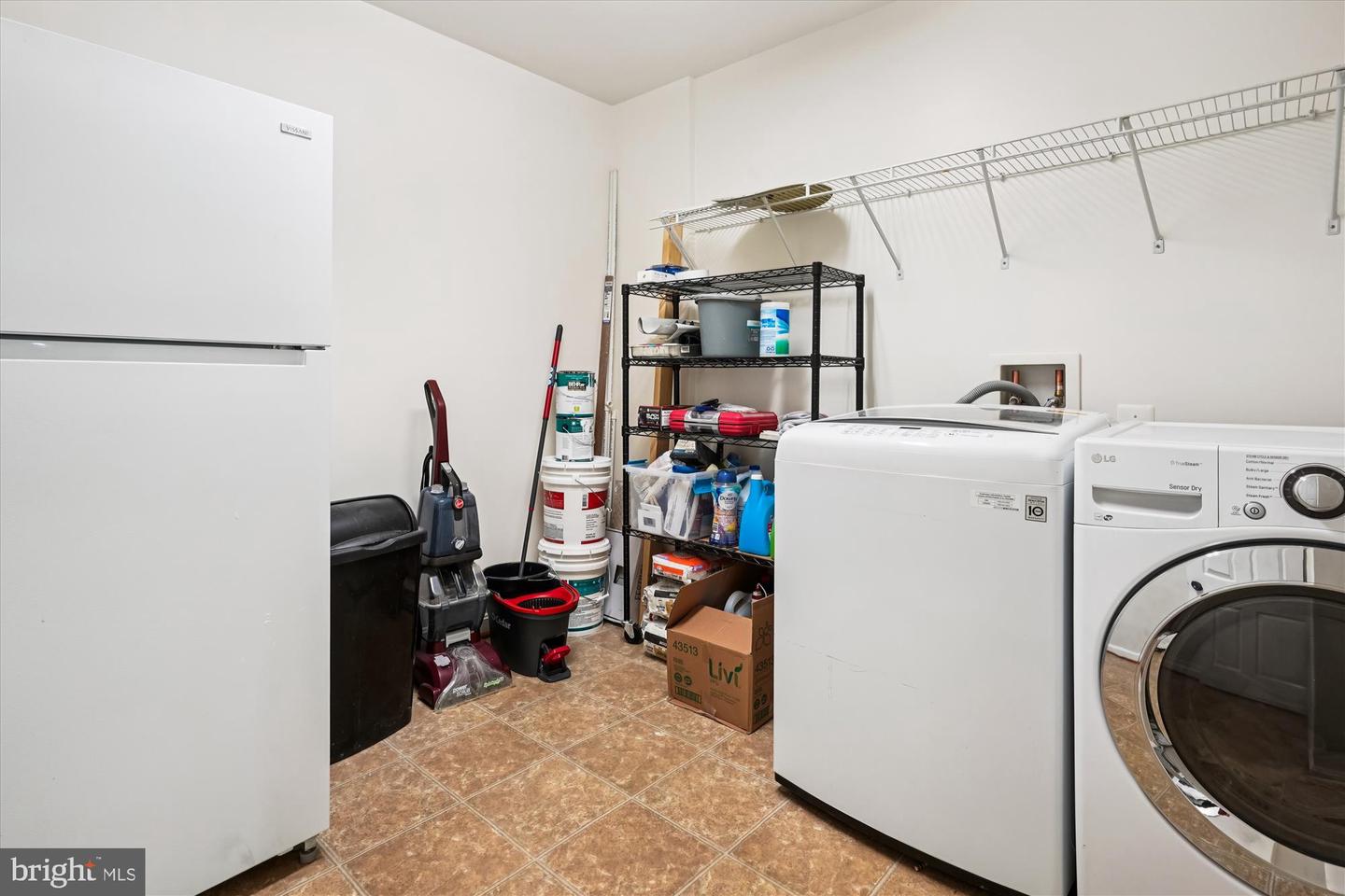 16879 SEA LAWN PL, WOODBRIDGE, Virginia 22191, 3 Bedrooms Bedrooms, ,3 BathroomsBathrooms,Residential,For sale,16879 SEA LAWN PL,VAPW2107344 MLS # VAPW2107344