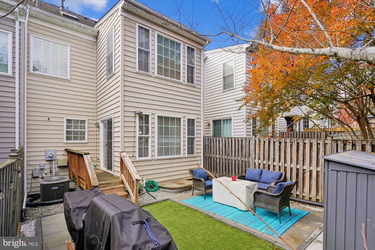 16879 SEA LAWN PL, WOODBRIDGE, Virginia 22191, 3 Bedrooms Bedrooms, ,3 BathroomsBathrooms,Residential,For sale,16879 SEA LAWN PL,VAPW2107344 MLS # VAPW2107344