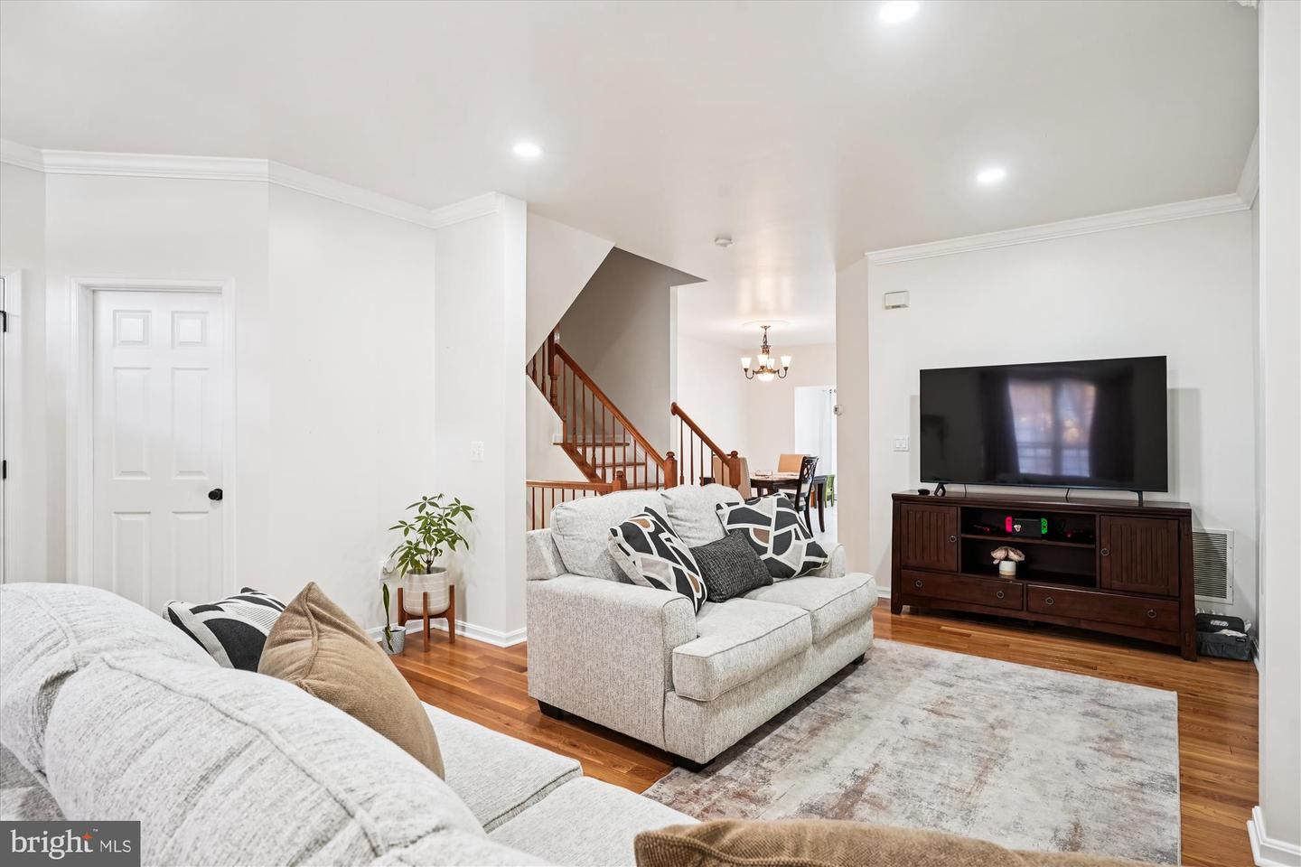 16879 SEA LAWN PL, WOODBRIDGE, Virginia 22191, 3 Bedrooms Bedrooms, ,3 BathroomsBathrooms,Residential,For sale,16879 SEA LAWN PL,VAPW2107344 MLS # VAPW2107344