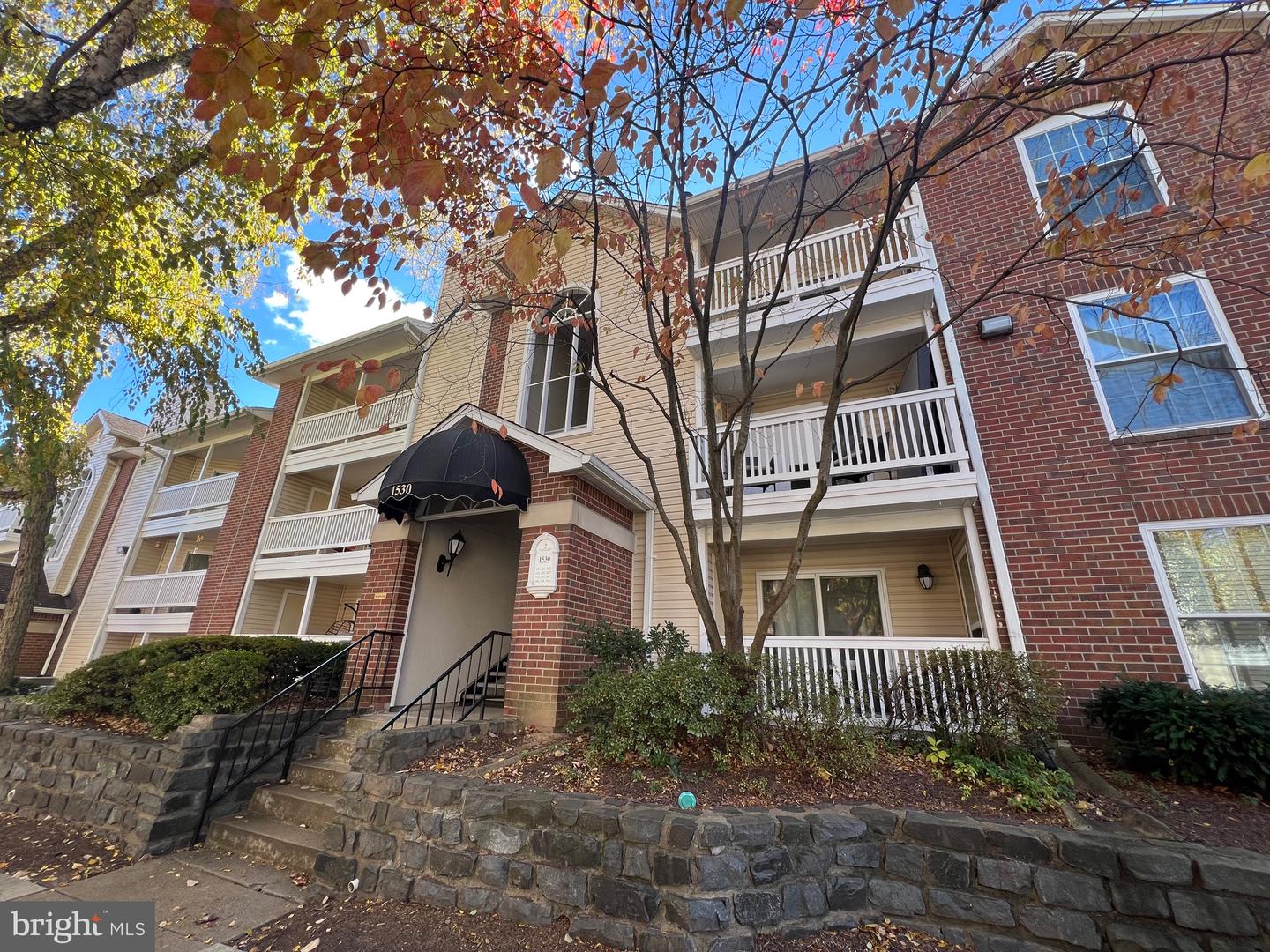 1530 LINCOLN WAY #202, MCLEAN, Virginia 22102, 1 Bedroom Bedrooms, ,1 BathroomBathrooms,Residential,For sale,1530 LINCOLN WAY #202,VAFX2278052 MLS # VAFX2278052 1530 LINCOLN WAY #202, MCLEAN, Virginia 22102, 1 Bedroom Bedrooms, ,1 BathroomBathrooms,Residential,For sale,1530 LINCOLN WAY #202,VAFX2278052 MLS # VAFX2278052
